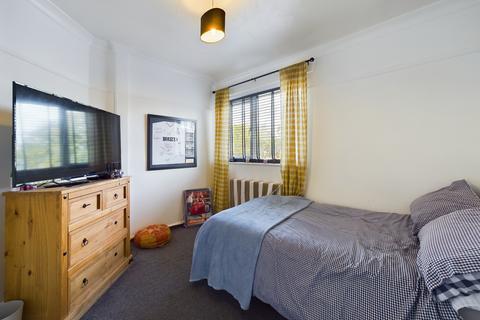 43 Mccall Crescent, London, SE7 8HS