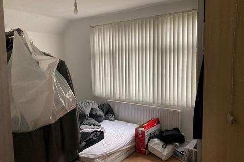 4 bedroom block of apartments for sale - 144A & 144B Chesterfield Road, Ashford, Middlesex, TW15 3PD