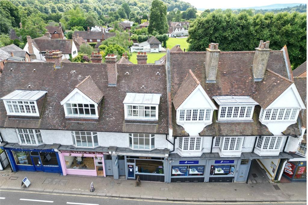 Brook House, West Street, Reigate, RH2 2 bed apartment - £350,000
