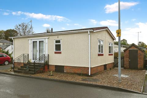 2 bedroom park home for sale, Henley-on-Thames, Oxfordshire, RG9