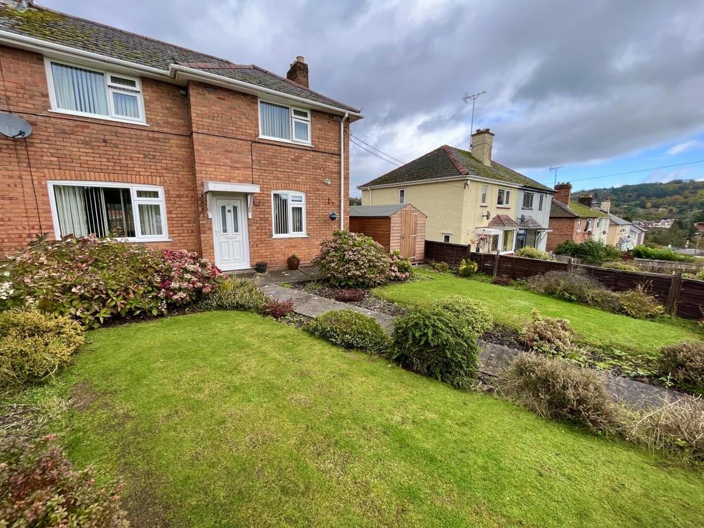 Parkhill, Whitecroft, Lydney, GL15 4PF 3 bed semidetached house for