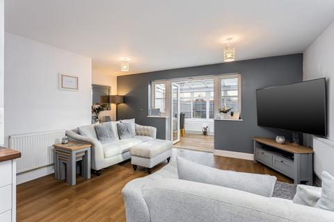 100 West Street, Crawley, RH11 8AW