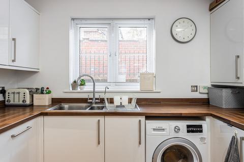100 West Street, Crawley, RH11 8AW