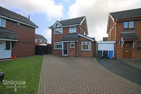 3 bedroom detached house for sale - Rowntree Avenue,  Fleetwood, FY7