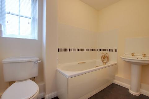 4 bedroom detached house for sale - MUSTANG AVENUE, WHITELEY