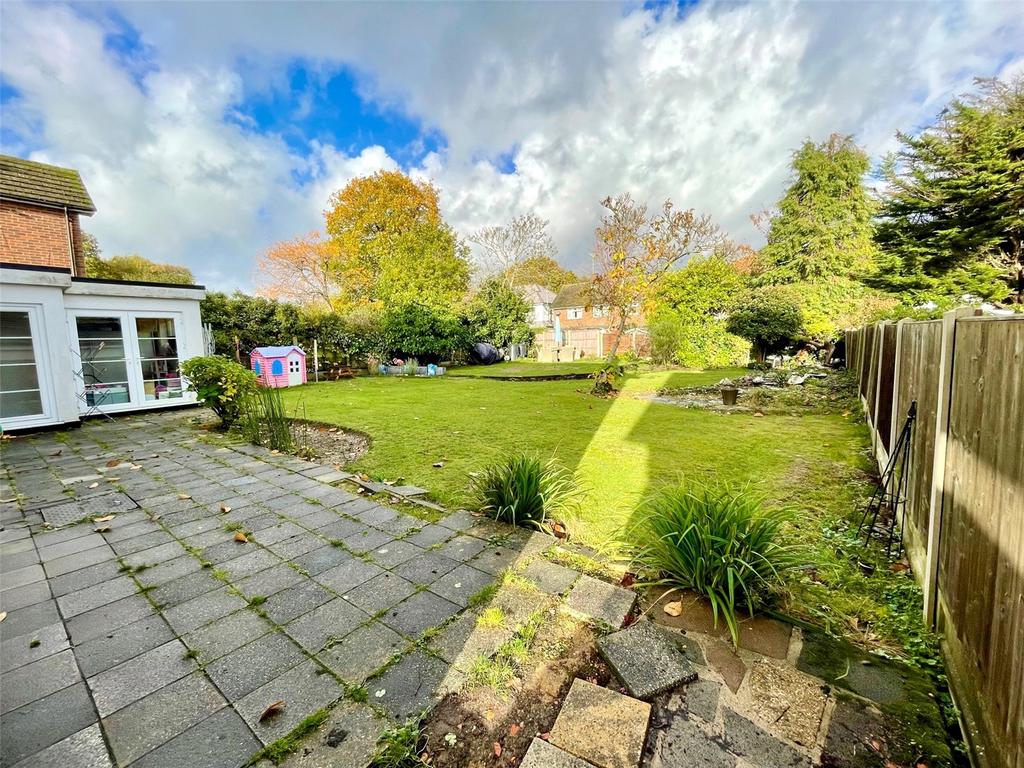 Woodlands Park, LeighonSea, Essex, SS9 4 bed detached house for sale
