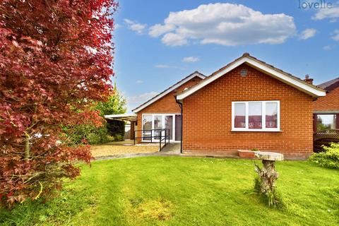 4 bedroom detached bungalow for sale, West Bank, Saxilby, LN1
