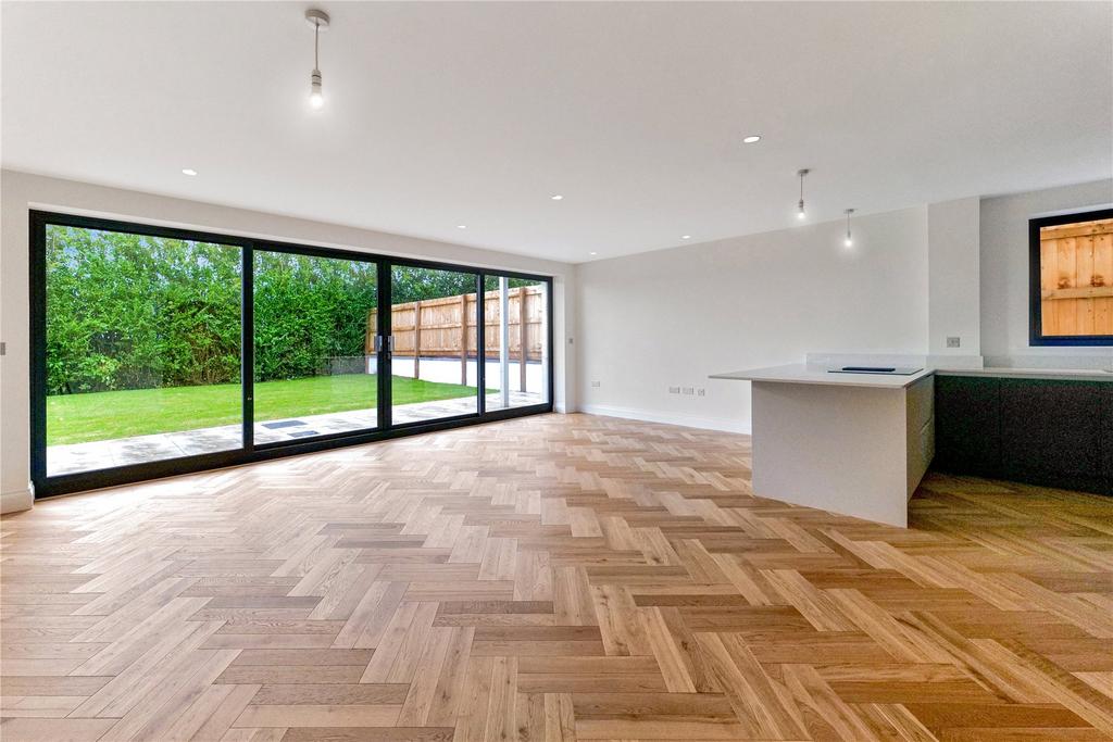 Kitchen/ Dining