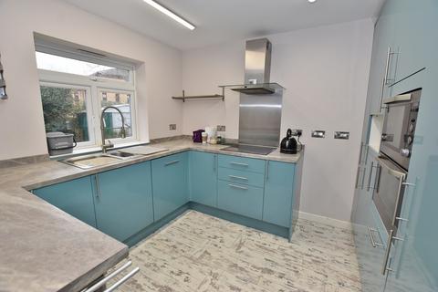 3 bedroom end of terrace house for sale - The Limes, Kingsnorth, Ashford, Kent, TN23