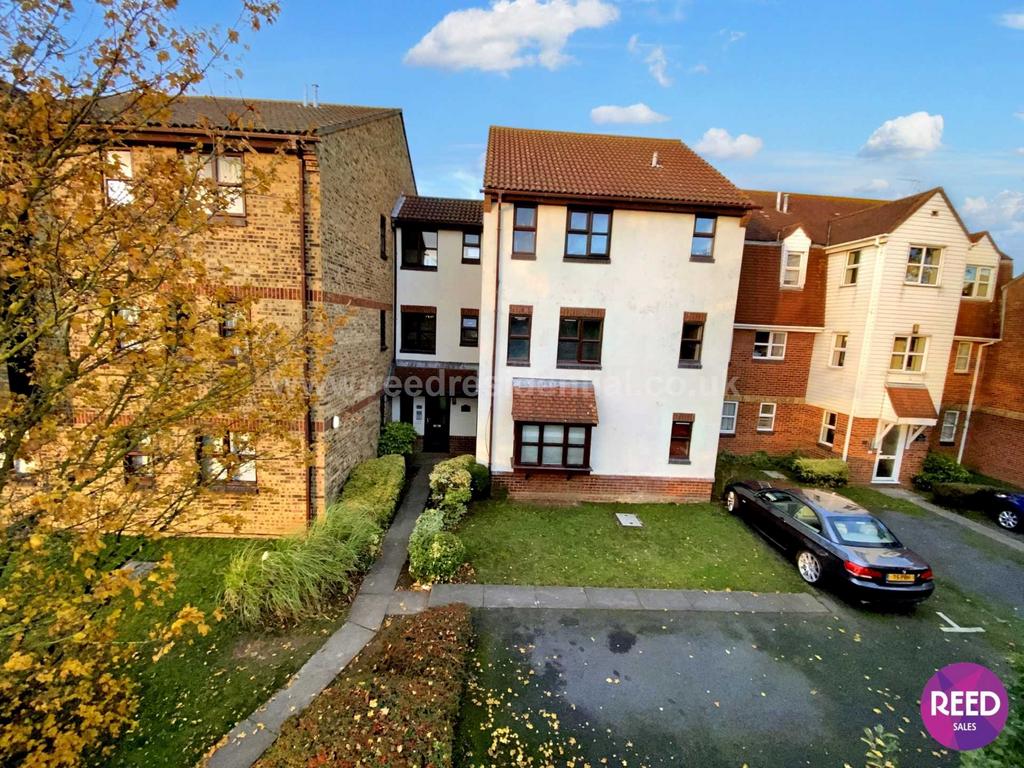 Frobisher Way, Shoeburyness Studio £800 pcm (£185 pw)