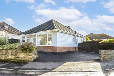 3 bedroom detached bungalow for sale - Heather View Road, Poole BH12