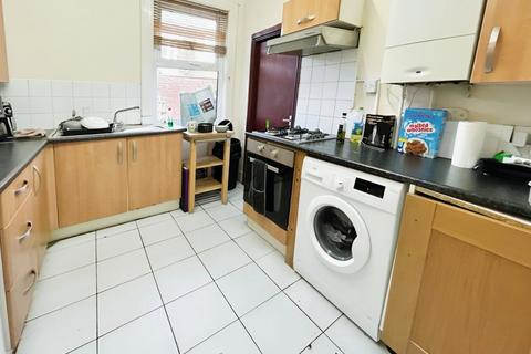 undefined, Olivia Grove, Rusholme, M14