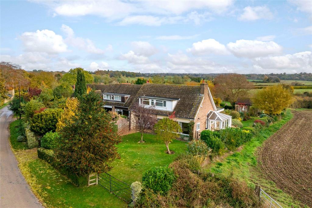 Hardmead Road, Newton Blossomville, Bedfordshire, MK43 4 bed detached
