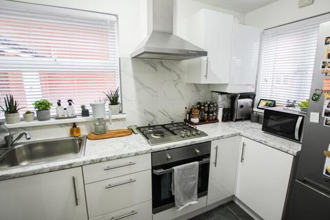 2 bedroom house for sale - Barry Road, London, E6