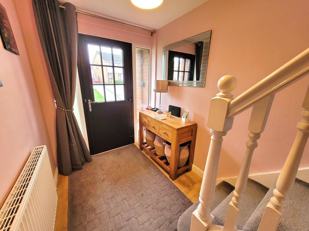 GLAN Y LLYN, NORTH CORNELLY, CF33 4EF 3 bed semidetached house for