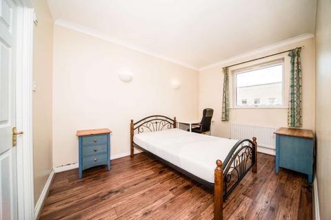 3 bedroom flat to rent, 69 Narrow Street, Limehouse, London