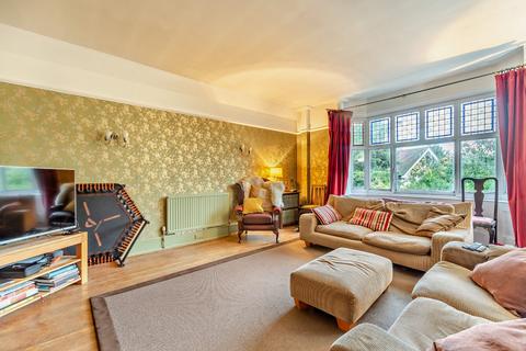 3 bedroom flat for sale, The Friary, Old Windsor, Windsor, Berkshire