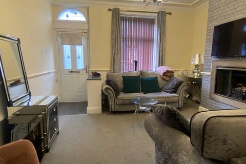 15 Union Street, Lees, Oldham, OL4 4NE