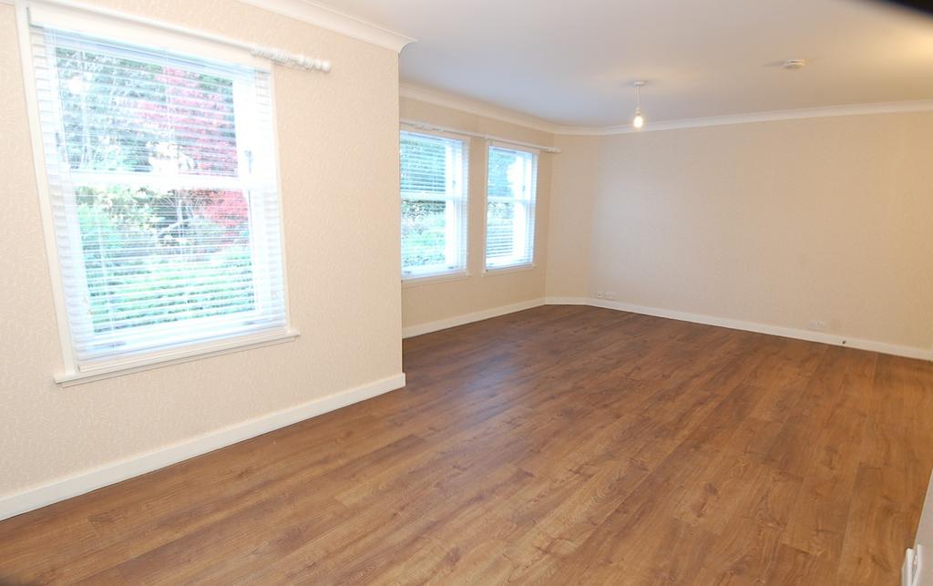 Snowdon Place, King's Park, Stirling, FK8 2 bed flat to rent £1,200