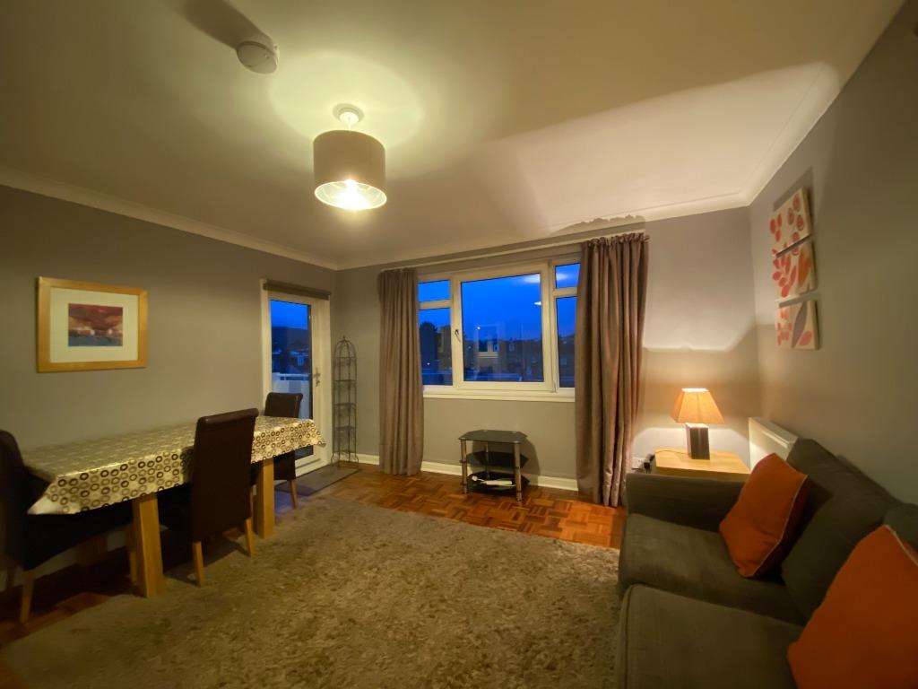 Ethel Terrace, Morningside... 3 bed flat £1,525 pcm (£352 pw)