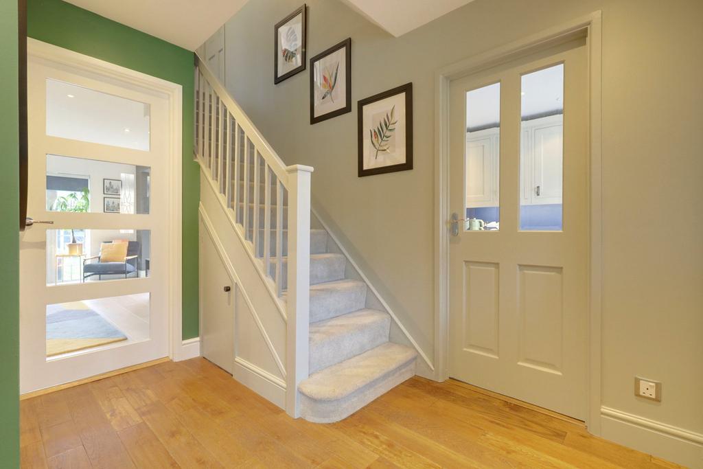 Acorn Place, Basildon, SS16 3 bed semidetached house for sale £475,000