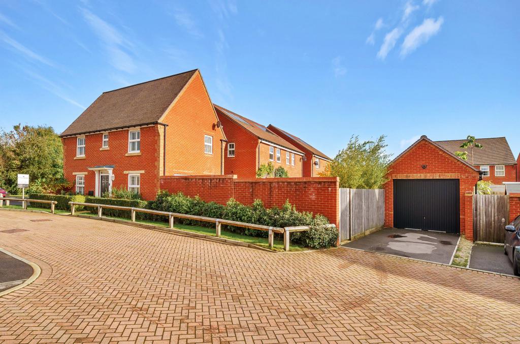Hamble Rise, Swanmore, Southampton, Hampshire, SO32 3 bed detached