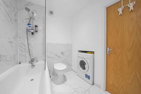 13 Lownes Courtyard, London, SE13 5TB