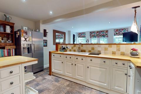 4 Far Row, Pool In Wharfedale, Otley, LS21 1ES
