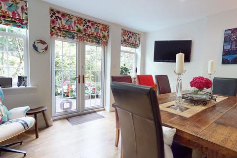 4 Far Row, Pool In Wharfedale, Otley, LS21 1ES