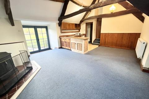2 bedroom coach house to rent, Sydenham , Lewdown, Okehampton, Devon, EX20