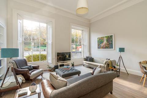 4b Hillside Crescent, Edinburgh, EH7 5DY
