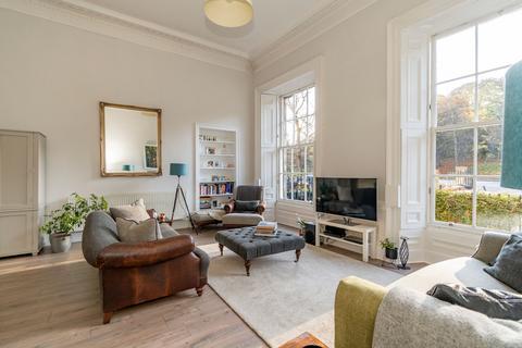 4b Hillside Crescent, Edinburgh, EH7 5DY