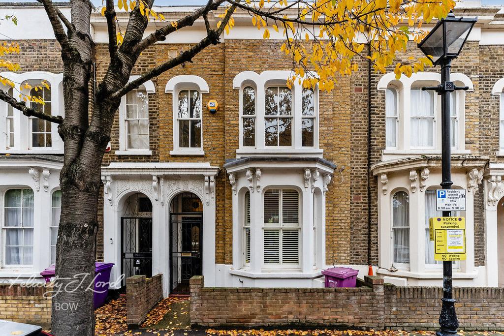 Lichfield Road, London, E3 4 bed terraced house for sale £1,100,000