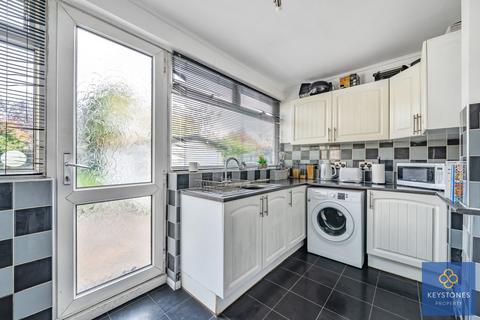 30 Carter Drive, Romford, RM5 2PD