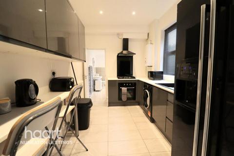 1 bedroom in a house share to rent, Camp Hill Road, Nuneaton