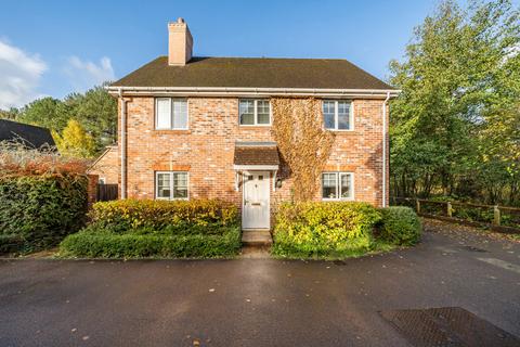 4 bedroom detached house for sale, Ravelin Close, Elvetham Heath