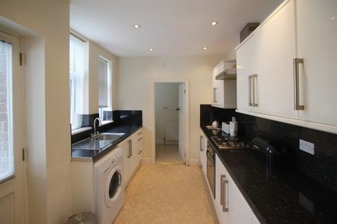 2 bedroom property to rent, Sackville Road, Newcastle Upon Tyne