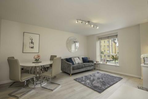 2 bedroom flat for sale, Hepburn Court, Borehamwood