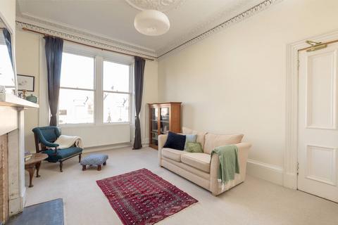 2 bedroom flat for sale - 14/8 Warrender Park Road, Marchmont, EH9 1JQ