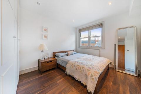 2 bedroom flat for sale, Barclay Road, Fulham