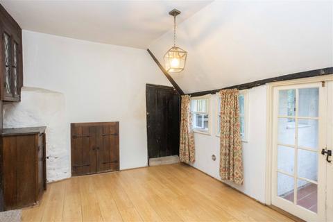 2 bedroom terraced house for sale, Available With No Onward Chain In Cranbrook