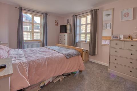 184 Massingham Park, Taunton, TA2 7TN