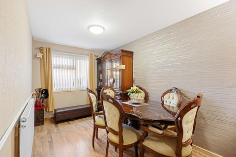 27 Mackenzie Way, Gravesend, DA12 5UH