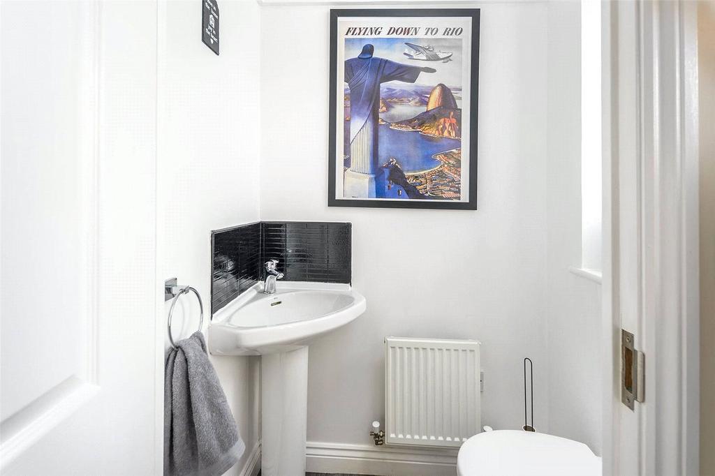 Leach Grove, Darlington, DL3 3 bed detached house £950 pcm (£219 pw)