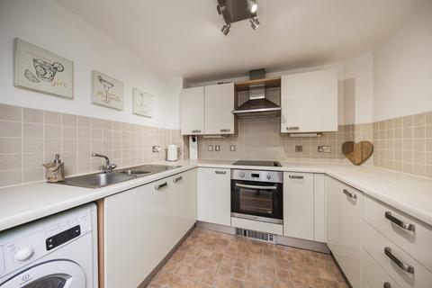 2 bedroom apartment for sale, Claremont Court, Tunbridge Wells