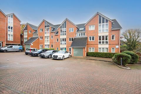 2 bedroom apartment for sale, Claremont Court, Tunbridge Wells