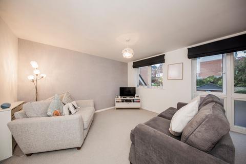 2 bedroom apartment for sale, Claremont Court, Tunbridge Wells