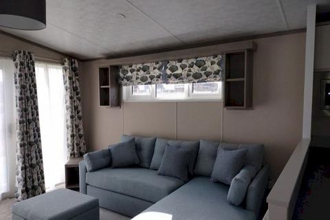 2 bedroom static caravan for sale, Willowgrove Leisure Park, Knott End-on-Sea FY6
