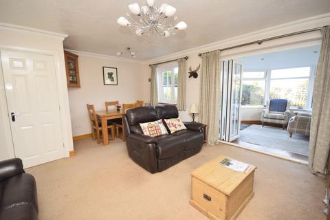 3 bedroom detached house for sale - Market Place, Hampton