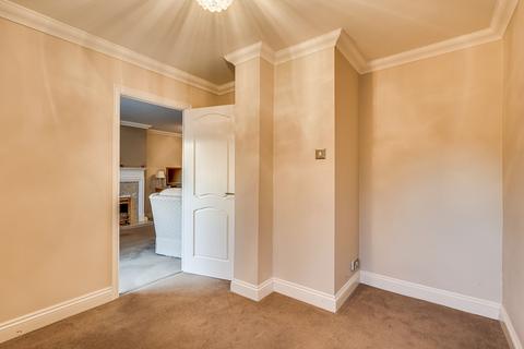3 bedroom semi-detached house for sale, Chesterfield Avenue, Benfleet, SS7